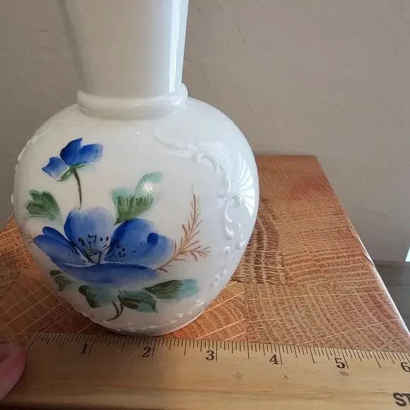 Vintage Hand Painted Floral Vase White Blue 6" MCM Cottage Elegant Renaissance - Picture 12 of 12